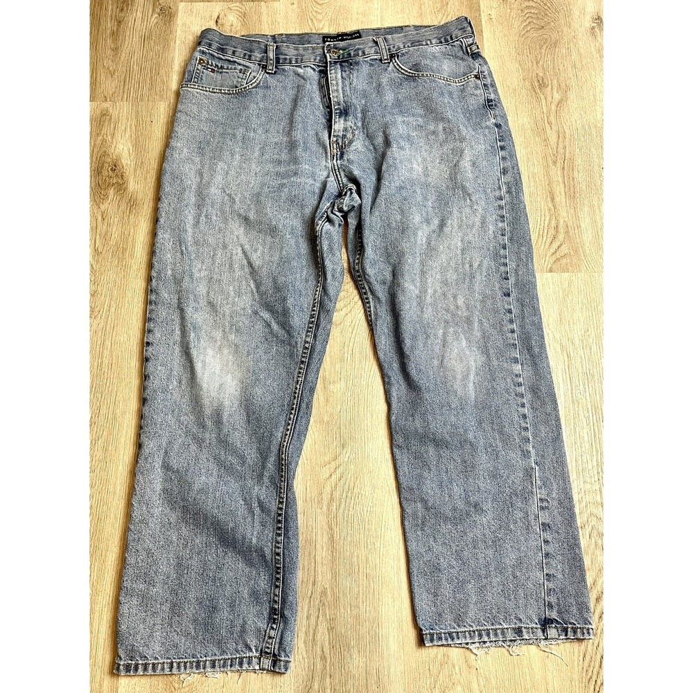 Tommy Hilfiger Jeans Men's 38x29 Relaxed Fit 100% Cotton Straight Leg Light Wash